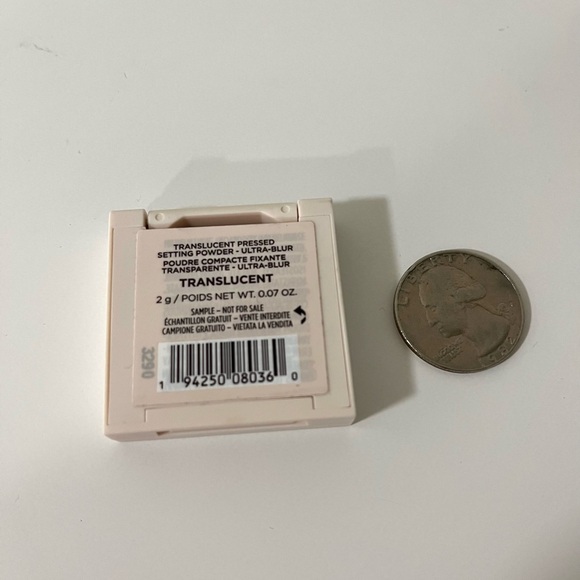 laura mercier translucent pressed setting Powder-ultra-blur mini size - Picture 2 of 3